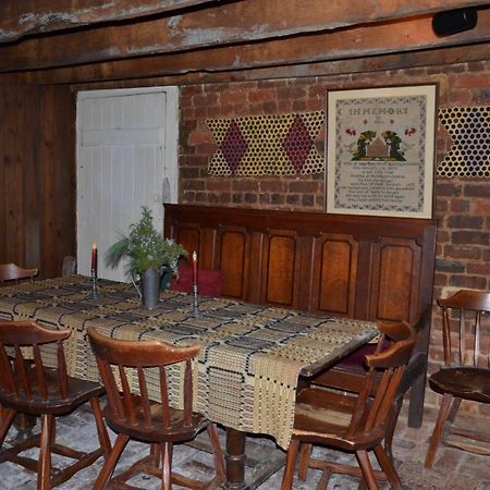 Wayside Inn Middletown ภายนอก รูปภาพ
