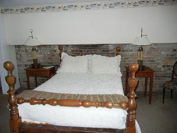 Wayside Inn Middletown ภายนอก รูปภาพ