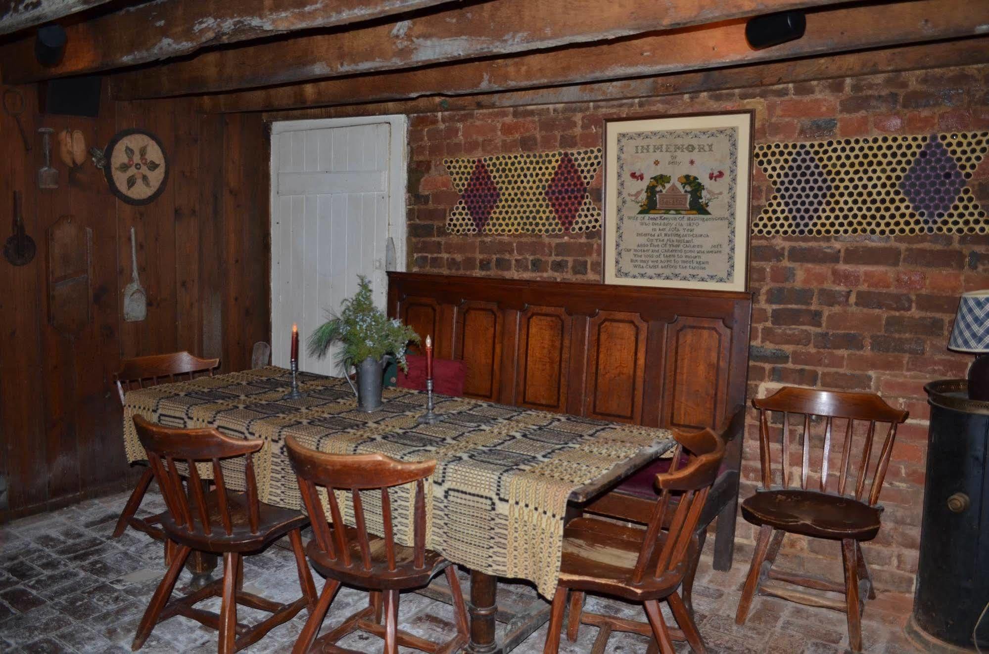 Wayside Inn Middletown ภายนอก รูปภาพ